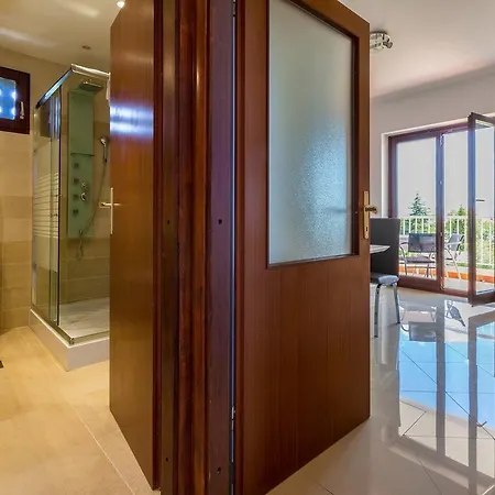 Apartment Apartman Weitzenfeld Selce